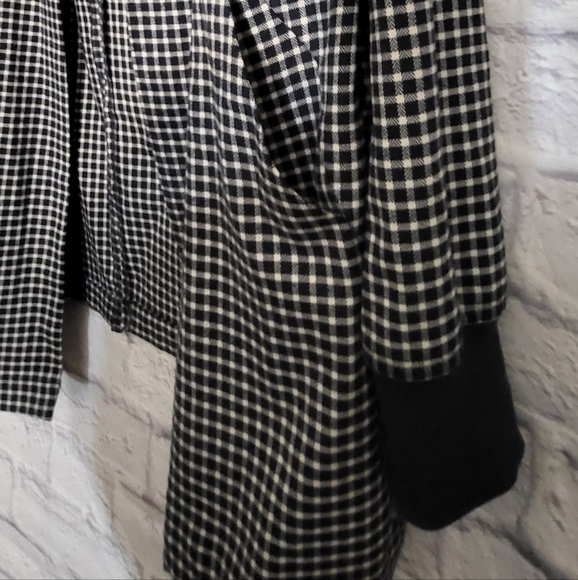 BCBGENERATION Checkered Blazer with Pockets - Picture 6 of 11